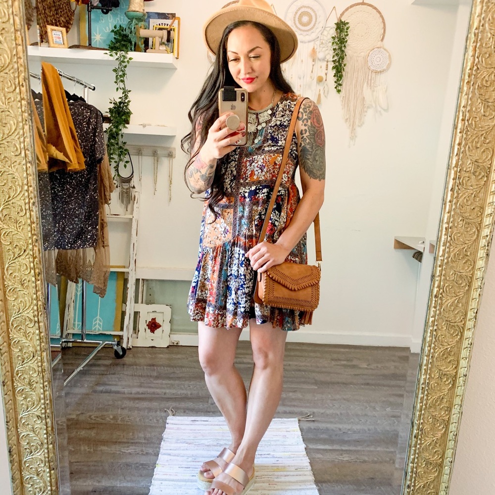 Layer Cut Braided Crossbody Bag - Picture 5 of 5